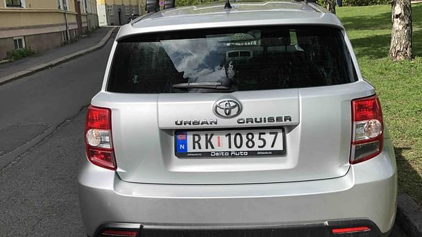 Toyota Urban Cruiser med Skistativ
