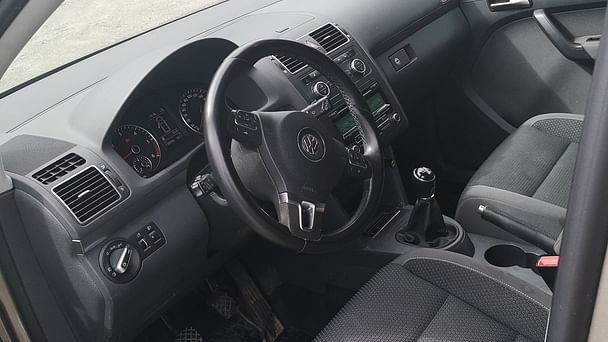Volkswagen Touran med Vinterdekk