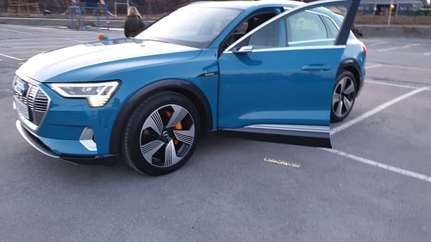 Audi e-tron med GPS