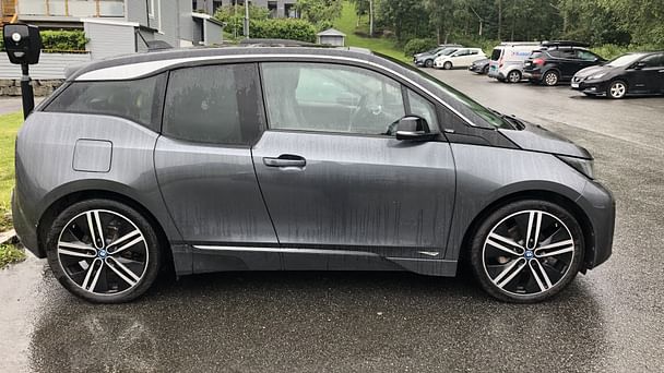 BMW i3 med Vinterdekk
