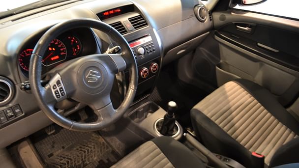 Suzuki SX4