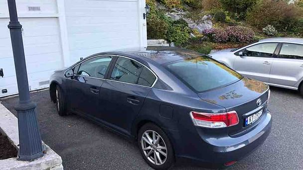Toyota Avensis med Cruisekontroll