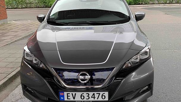 Nissan 300