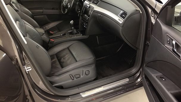 Skoda Superb Combi med Lydinngang