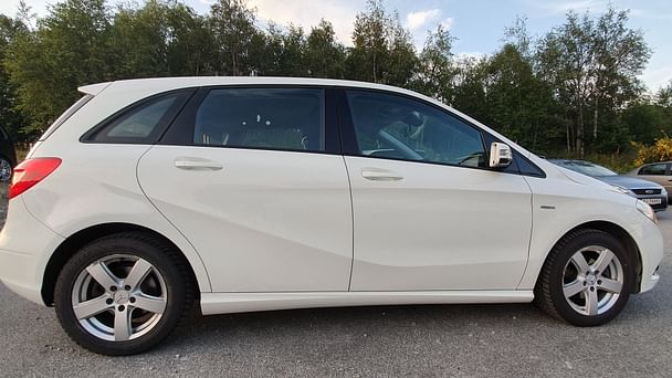 Mercedes Classe B med Lydinngang