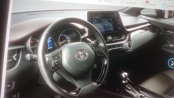 Toyota C-HR med Vinterdekk