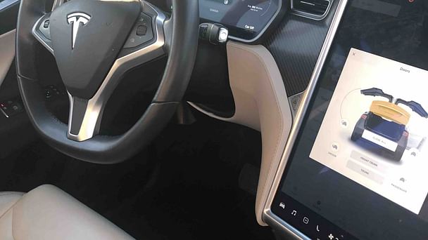 Tesla Model X med Babysete