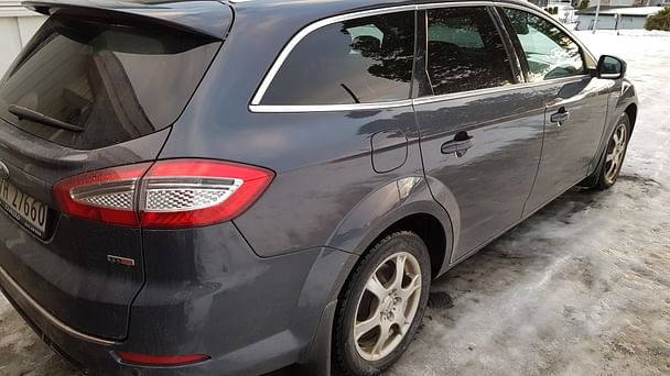 Ford Mondeo SW med Vinterdekk