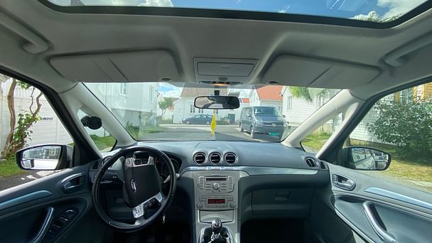 Ford S-Max med Lydinngang