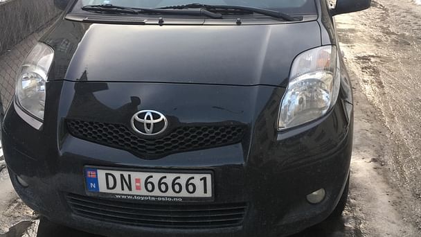 Toyota Yaris med Vinterdekk