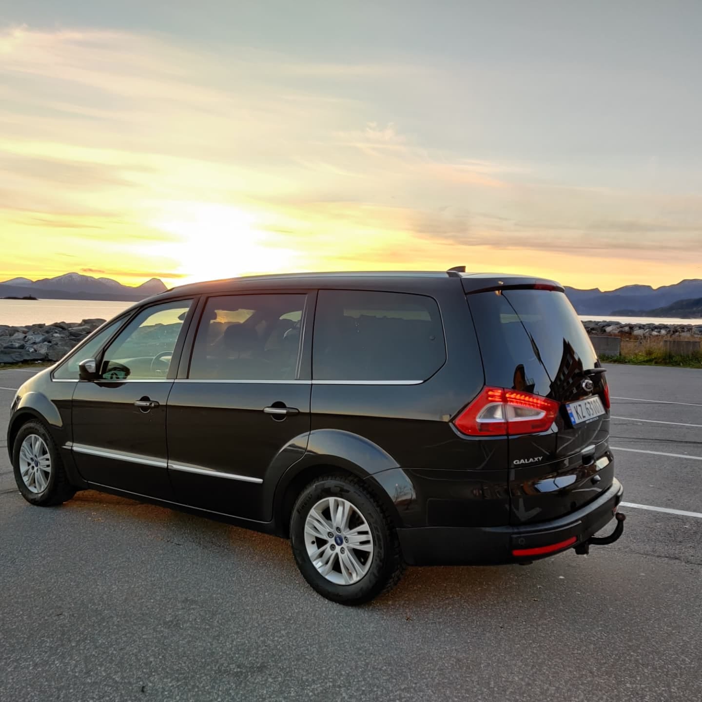 Ford Galaxy 2.0 140 HK med GPS