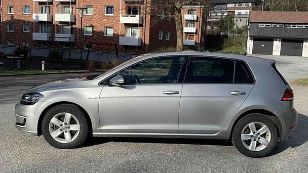Volkswagen Golf Kombi med Vinterdekk