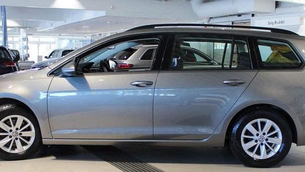 Volkswagen Golf Kombi med Vinterdekk