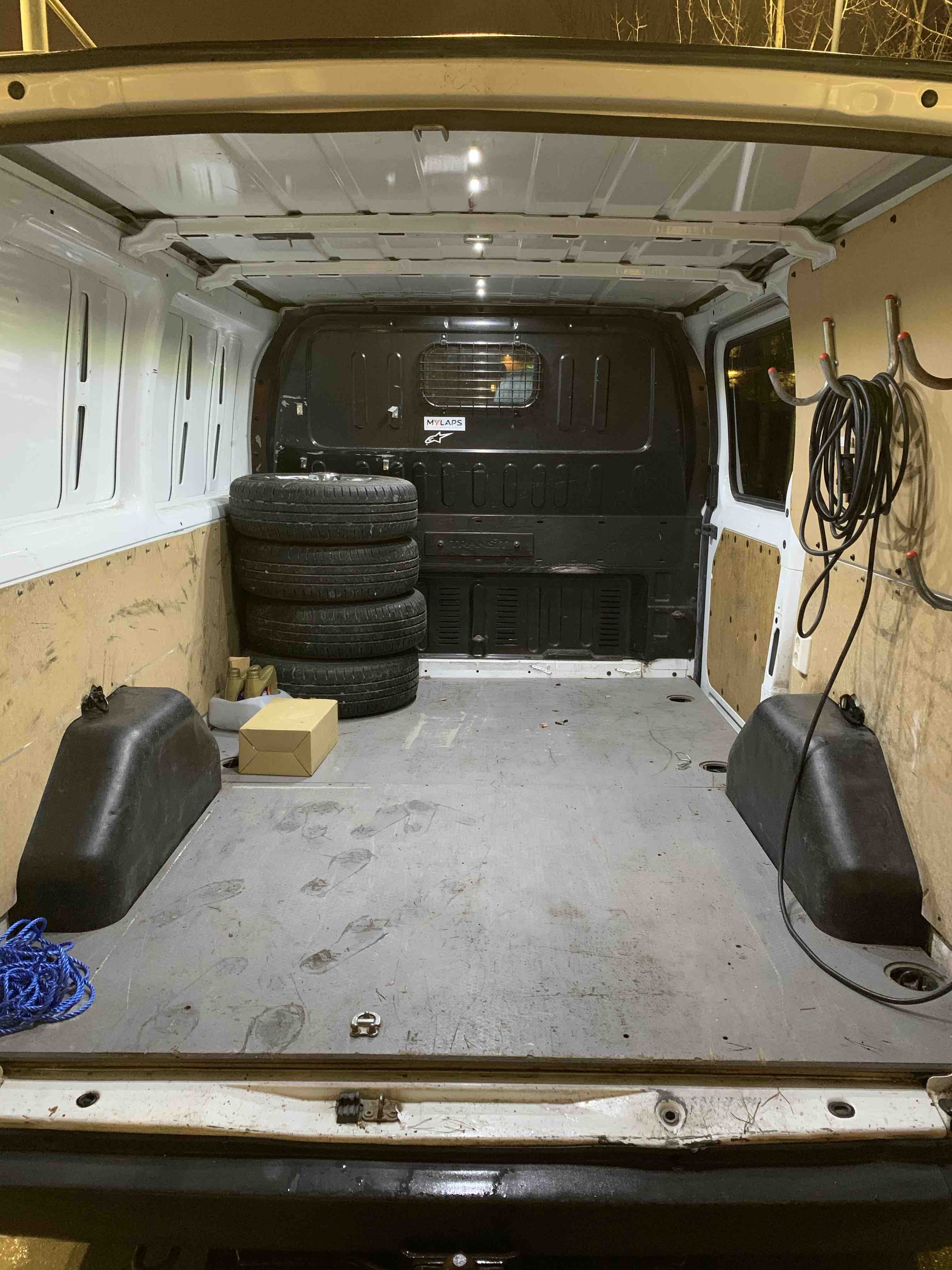 Ford Transit Varebil 115 T300 med Tilhengerfeste