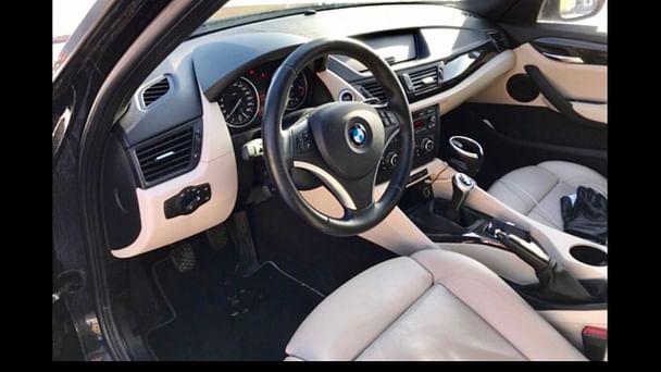 BMW X1 med Skistativ