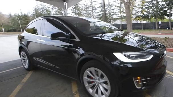 Tesla Model X med Vinterdekk