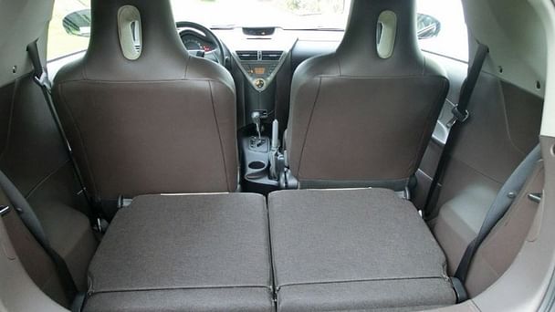 Toyota Iq