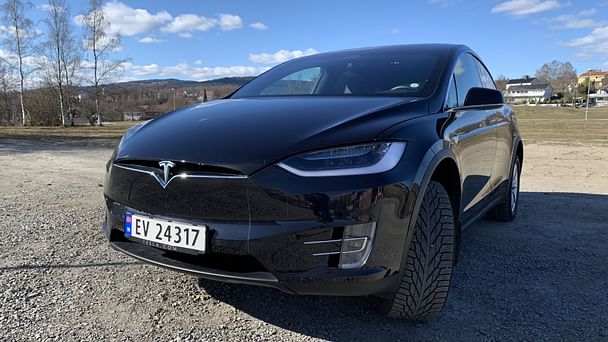 Tesla Model X med Vinterdekk