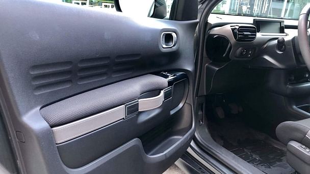 Citroen C4 Cactus med Lydinngang