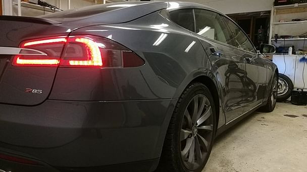 Tesla Model S med Vinterdekk