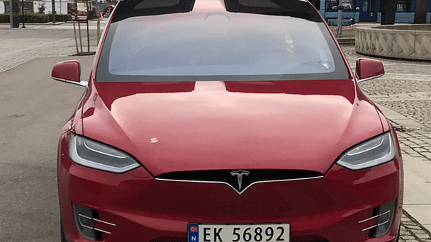 Tesla Model X med Vinterdekk
