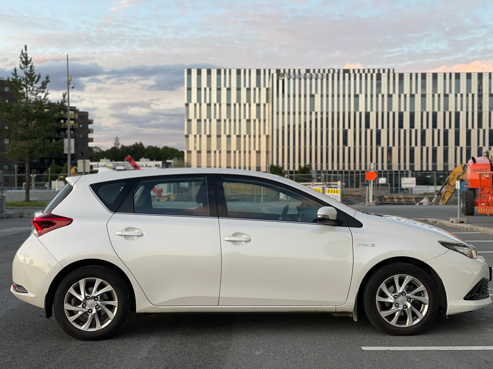 Toyota Auris 1,8 Hybrid E-CVT Active med GPS