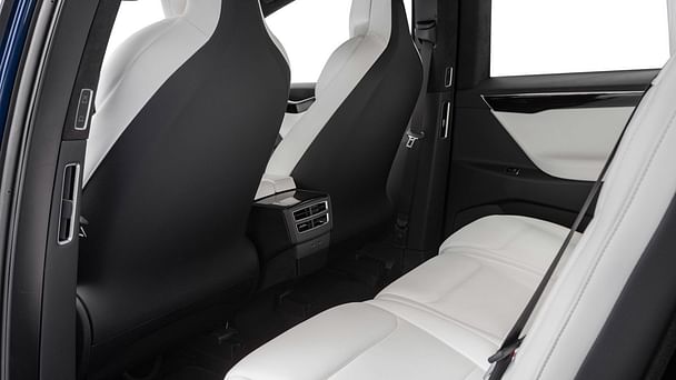 Tesla Model X med Tilhengerfeste