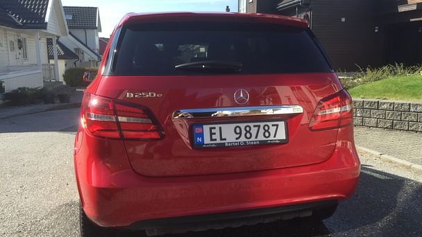 Mercedes Classe B med Sykkelstativ