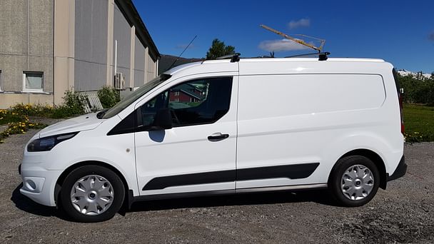 Ford Transit Connect med Snøkjettinger