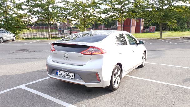 Hyundai Ioniq med GPS