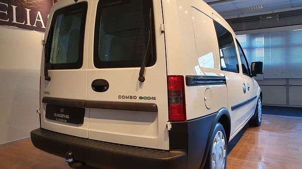 Opel Combo med Tilhengerfeste