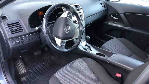 Toyota Avensis med Vinterdekk