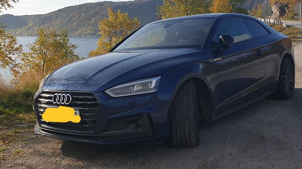 Audi A5 Coupé med Lydinngang