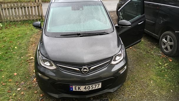 Opel Ampera E med Vinterdekk