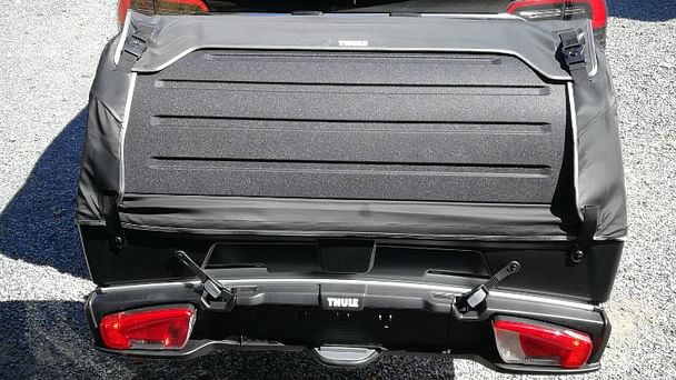 Tesla Model X med Sykkelstativ