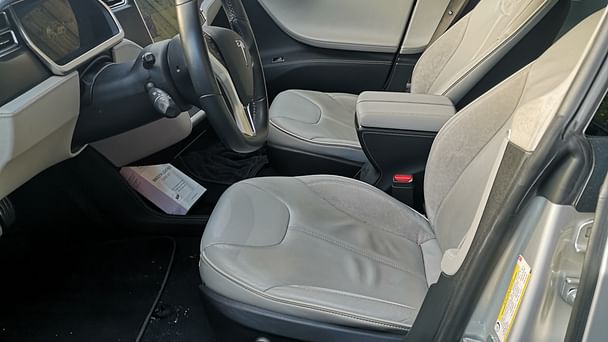 Tesla Model S med GPS
