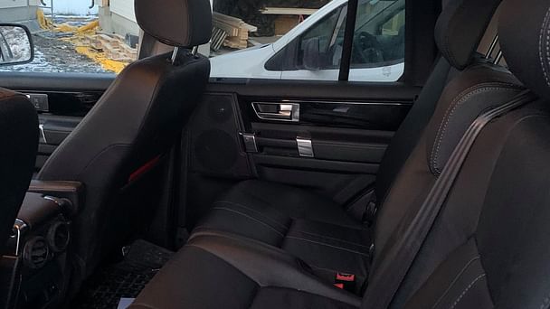 Land-Rover Discovery 4 med Skistativ