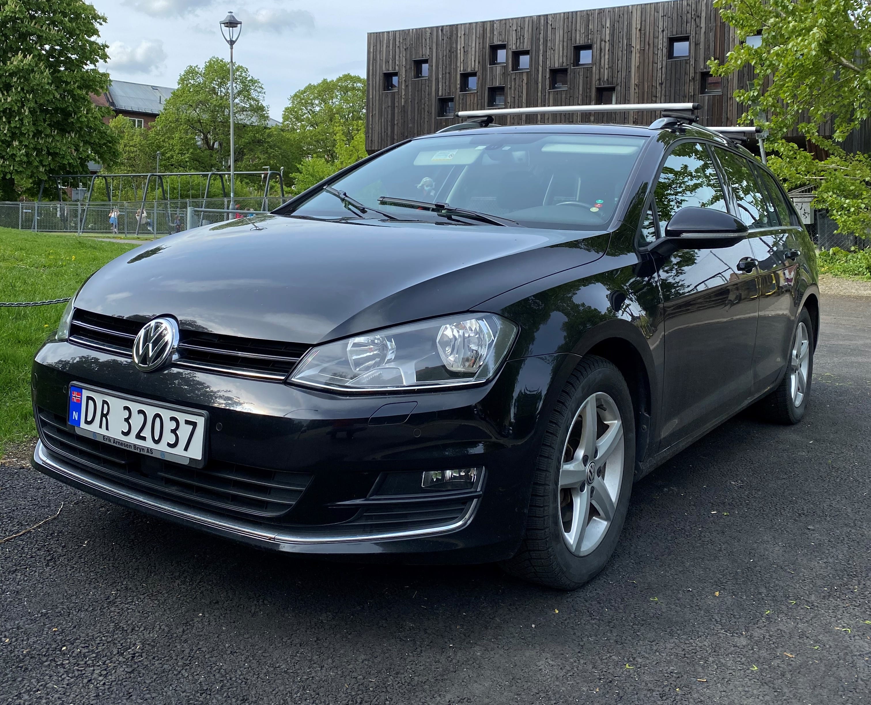 Volkswagen Golf Kombi with Air conditioning