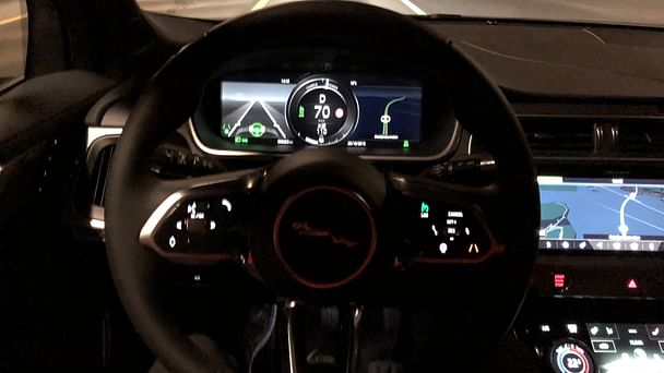 Jaguar I-pace med Sykkelstativ