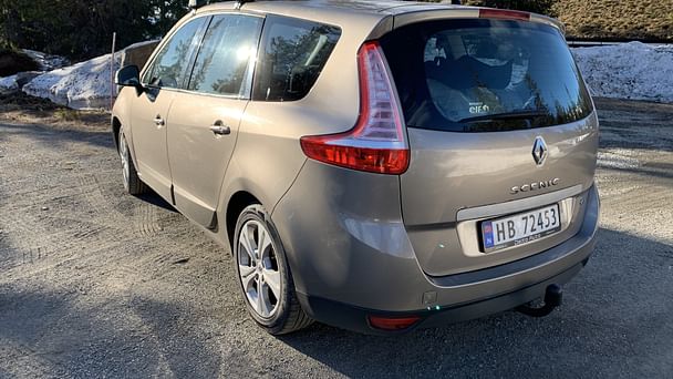 Renault Scénic med Lydinngang