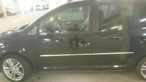 Volkswagen Touran med Lydinngang
