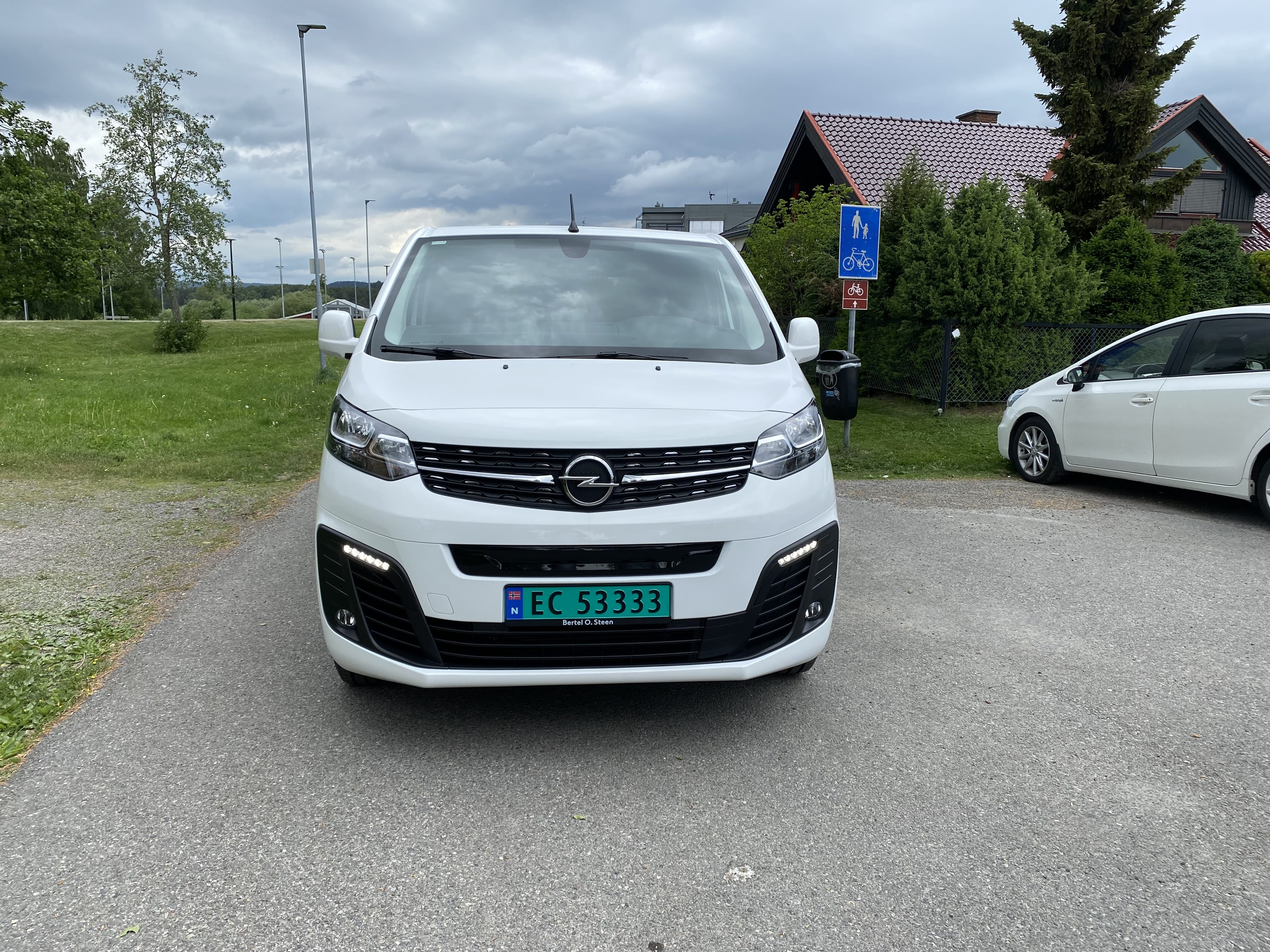 Opel Vivaro e-Vivaro med Cruisekontroll