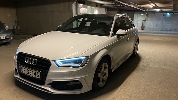 Audi A3 Sportback 1,6 tdi automat med Vinterdekk