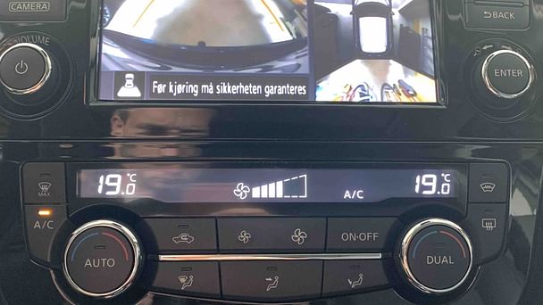 Nissan Qashqai med Lydinngang
