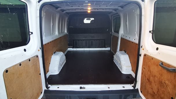 Ford Transit Connect Flyttebil med Lydinngang
