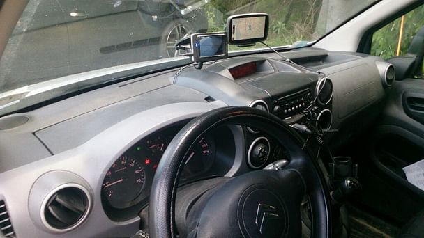 Citroen Berlingo med Skistativ