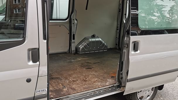 Ford Transit Connect Flyttebil med Vinterdekk