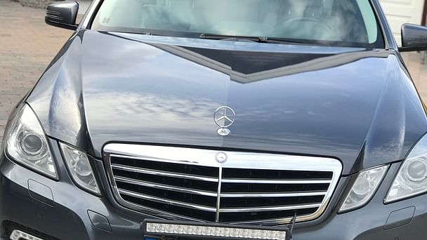 Mercedes Classe E med Lydinngang