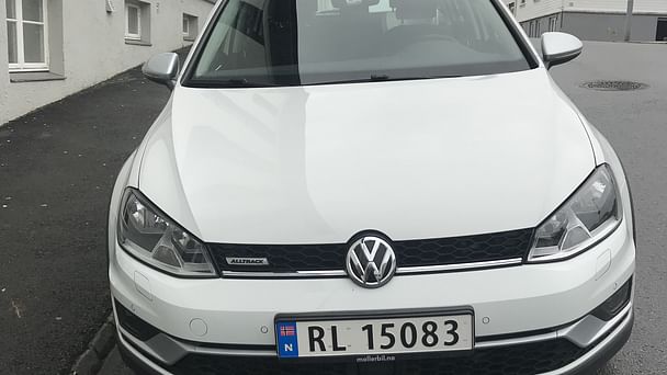 Volkswagen Golf Country med Vinterdekk