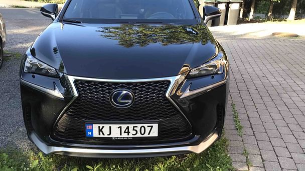 Lexus NX, 2015, Blyfri / Elektrisk (hybrid), automatisk
